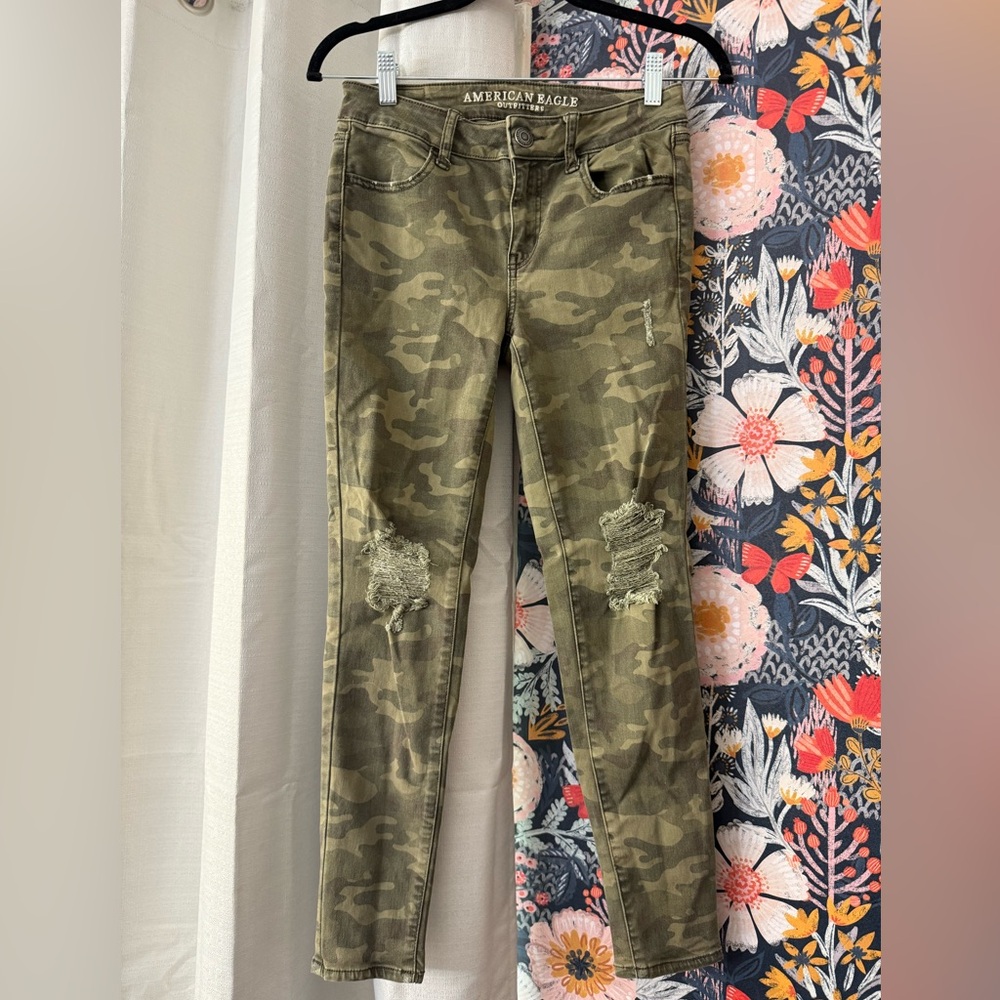 American Eagle Outfitters Camo Super Stretch Pants